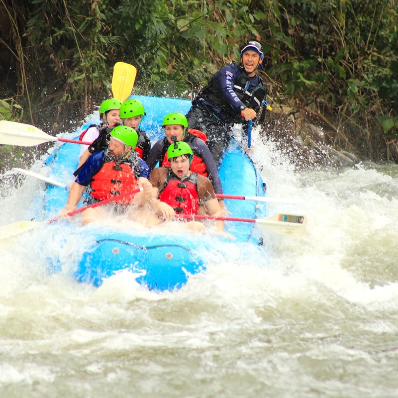 Exciting descent down the Sarapiquí River surrounded by tropical rainforest.